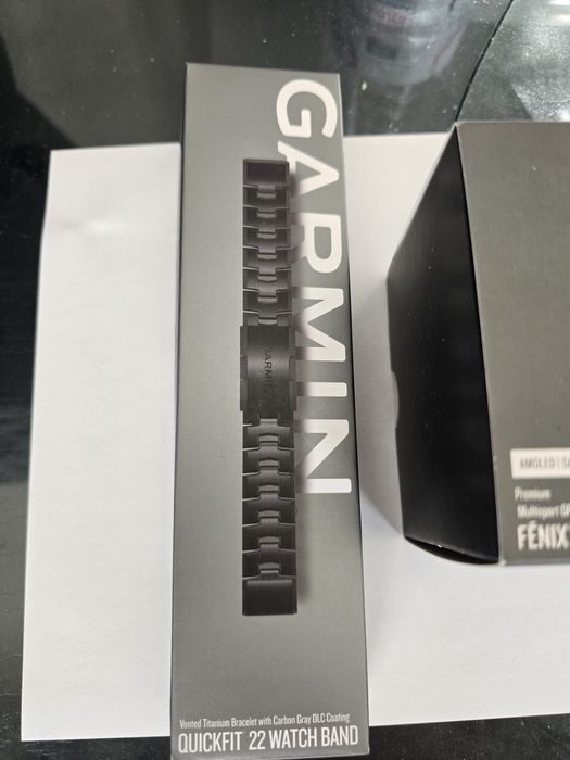 Часовник Garmin Fenix 8