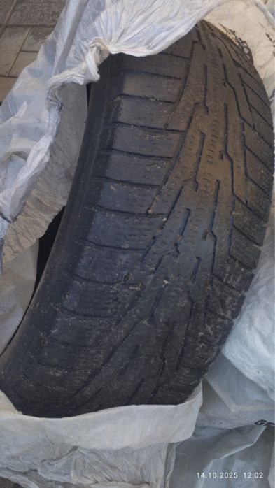 Шины 4шт 215/60/17
