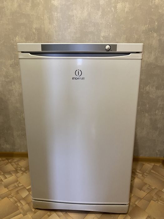 Морозильная камера  indesit