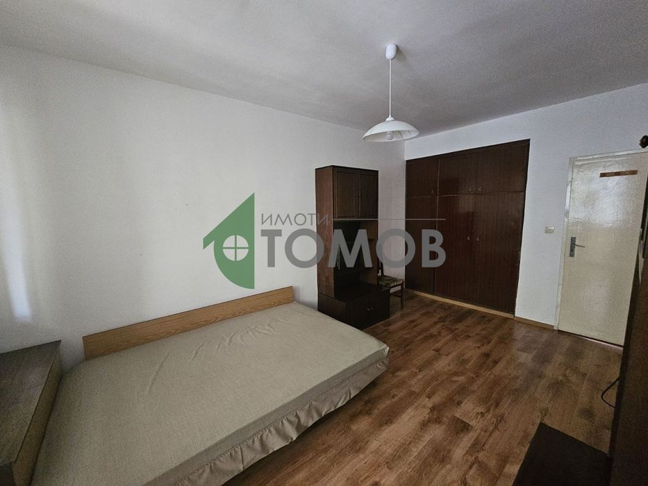 Дава се под наем Тристаен апартамент в Стара Загора, Център - 100 кв.м за 382.5 € - Снимка #3