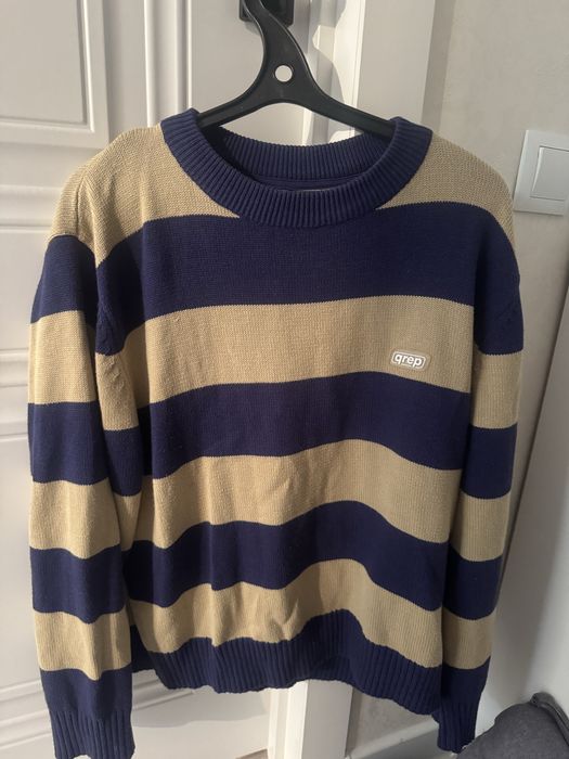 продаю свитер кофта qr