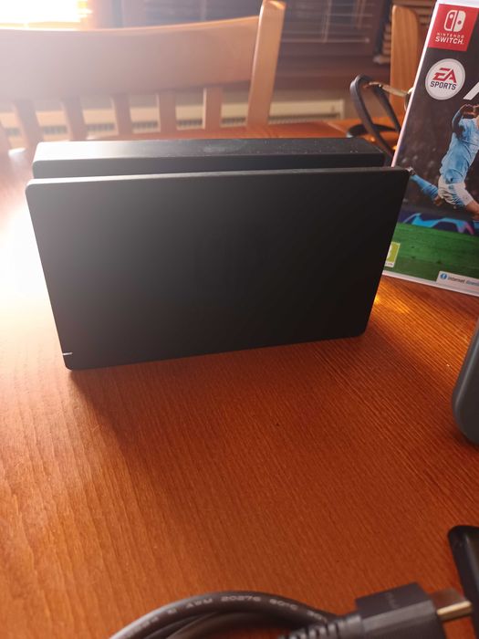 Продавам Nintendo switch V2
