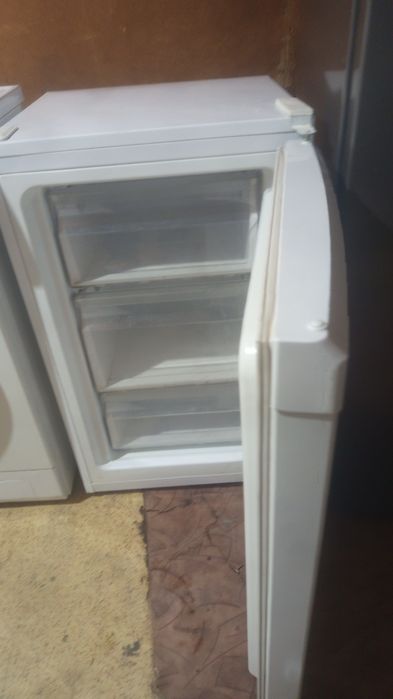 Морозильник высота 175см