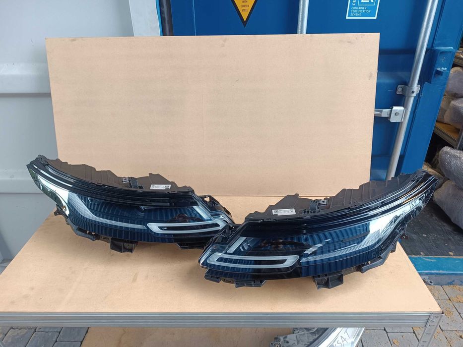 Оригинални фарове Range Rover EVOQUE II  L551 2018 + година