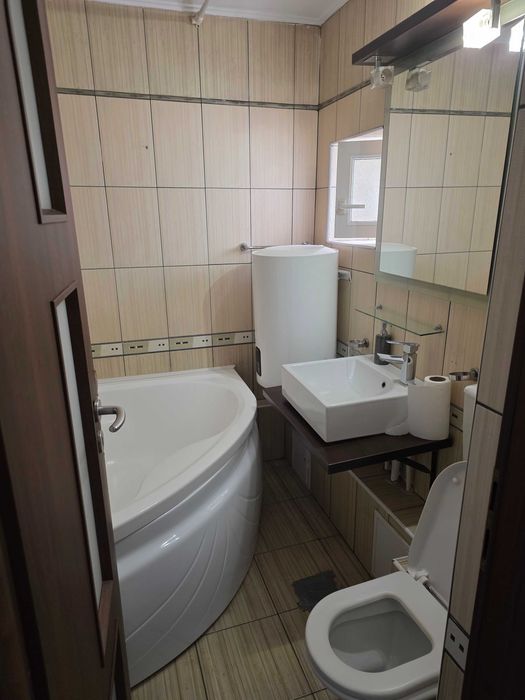 apartament 3 camere de vanzare