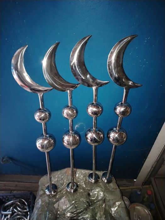 Продажа полумесяцев