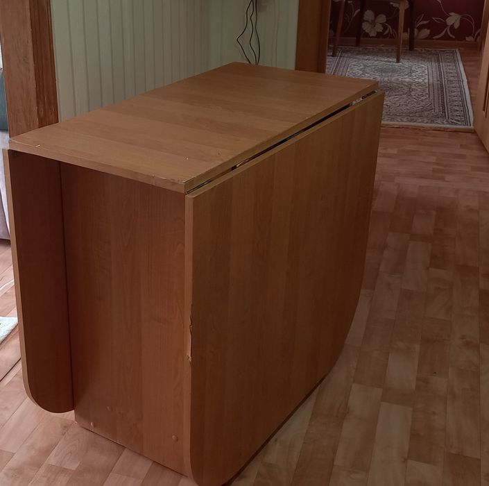Стол раскладной для гостиной