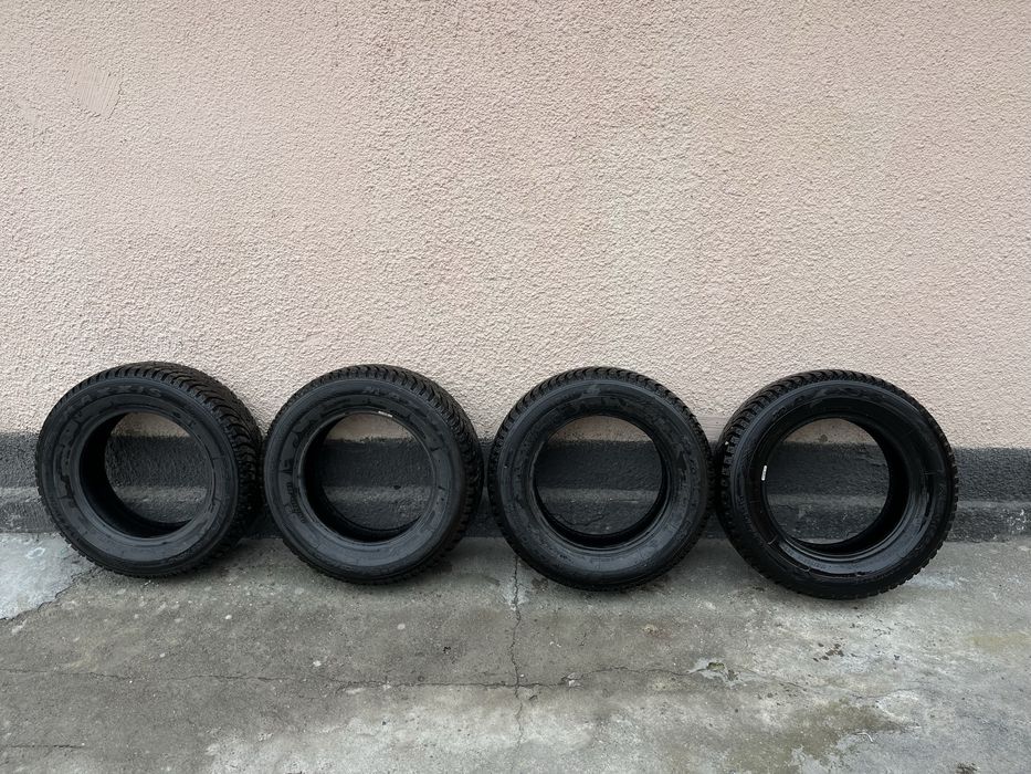 продаются зимние шины R14