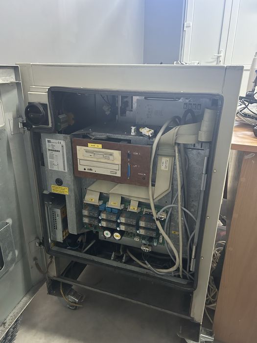 Pachet Piese KUKA KRC1 – Complet & Funcțional