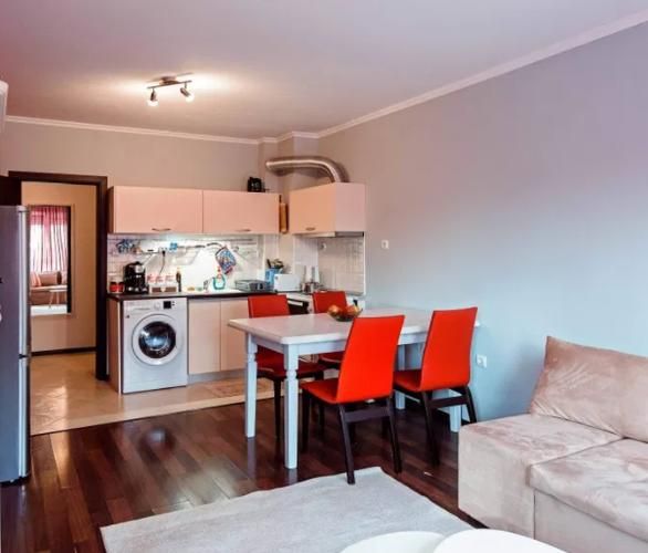 Дава се под наем Двустаен апартамент в Пловдив, Център - 60 кв.м за 375 € - Снимка #1