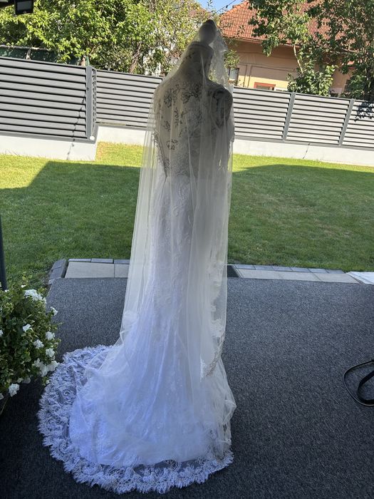Rochie mireasa  spectaculoasa!