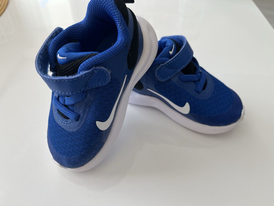 Nike revolution 7