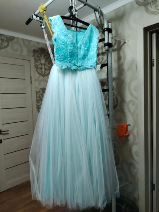 Платье нарядное на выпускной