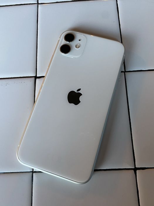 Продам iphone 11