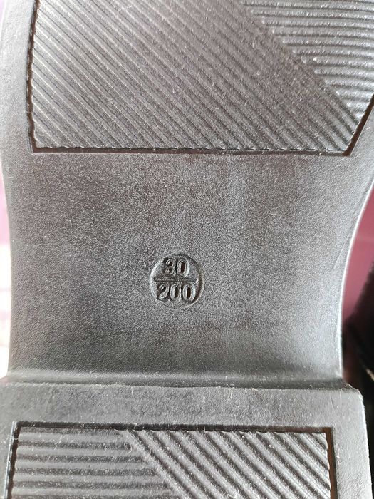 Чисто нови детски обувки. Номер 30