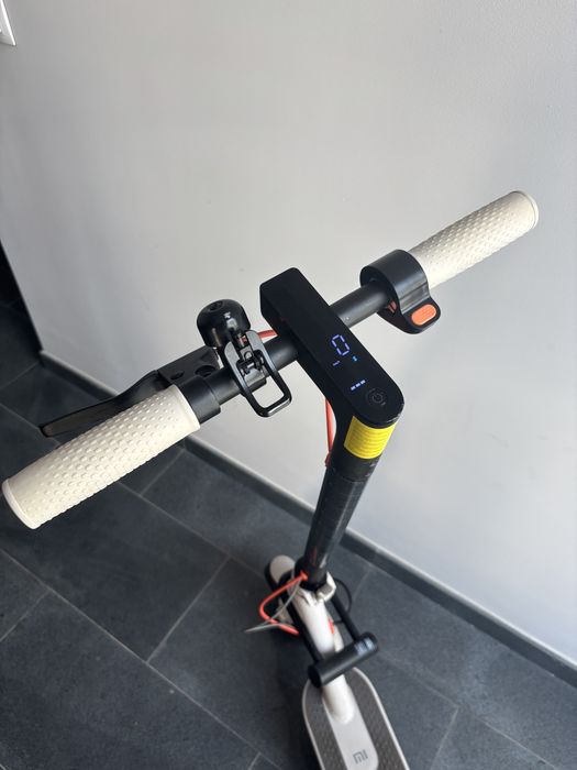 Xiaomi scooter 3 електрическа тротинетка