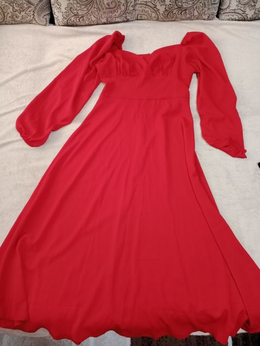 Продам женские платья