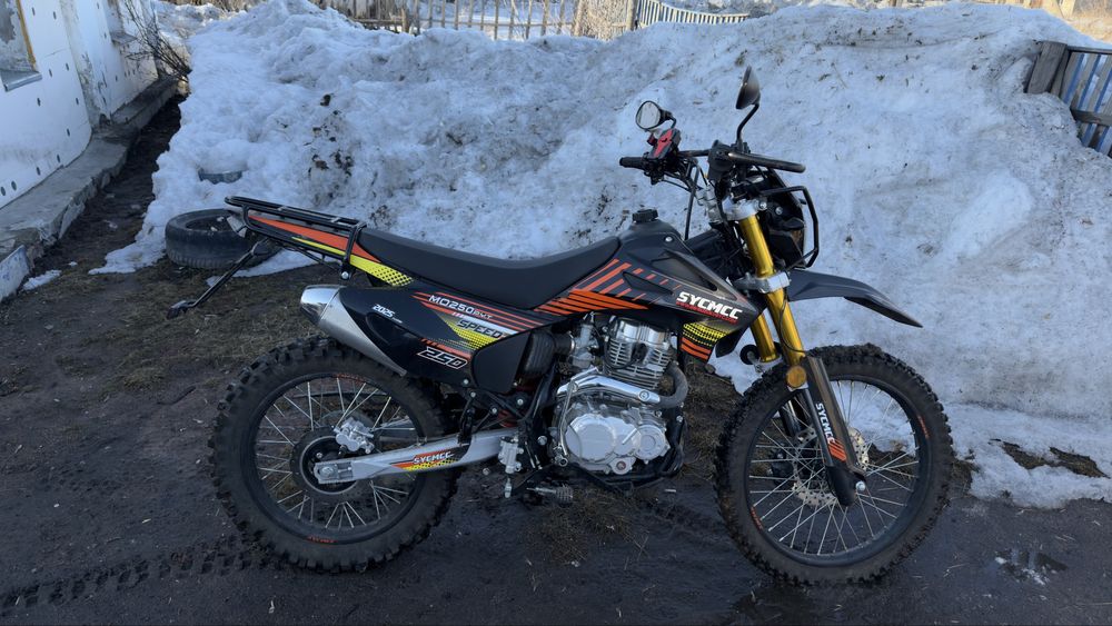 Мотоцикл эндуро ..