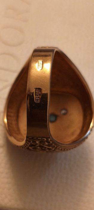 Перстень золотой.