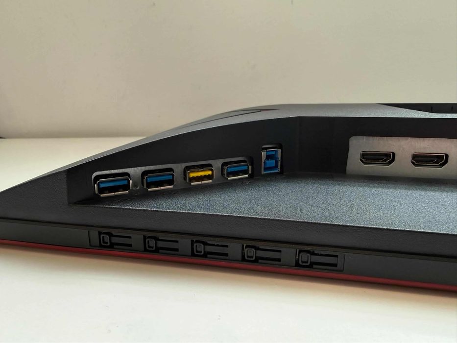 AOC 24G2U геймърски монитор