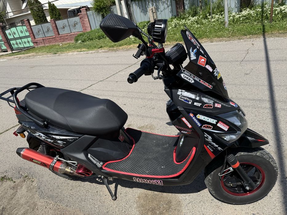 Продам скутер Bennali