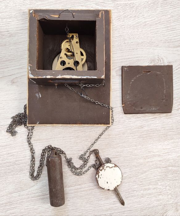 Часы ходики старинные