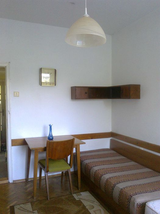 Дава се под наем  в Варна, Окръжна болница - 12 кв.м за 112.2 € - Снимка #1