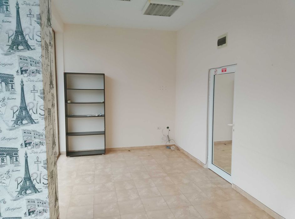 Дава се под наем Магазин в Димитровград - 60 кв.м за 204 € - Снимка #2