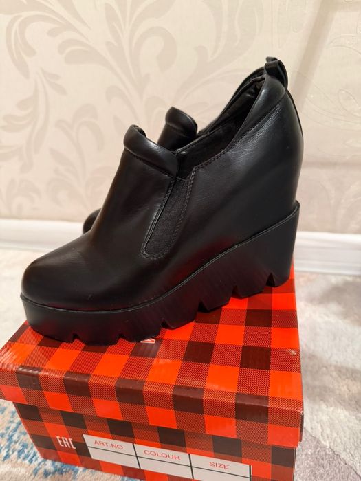 Продам обувь в отличном состоянии