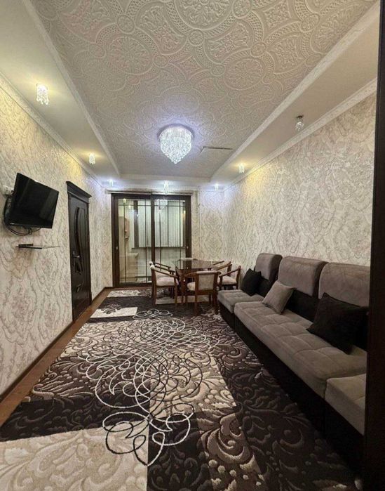 Чиланзар-12.  2/3/4. Зеркальные комнаты, Фархадский рынок срочно