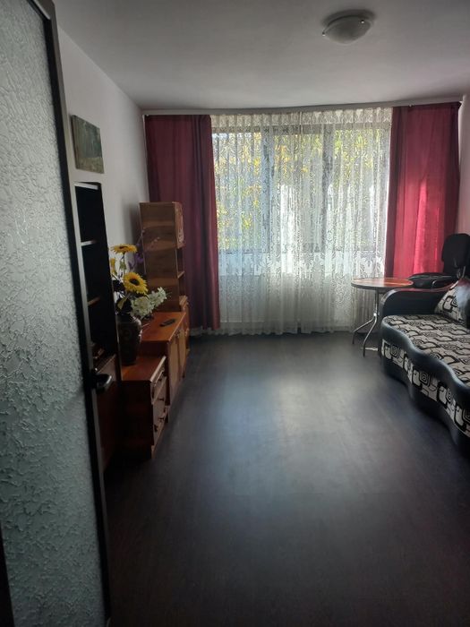 Proprietar inchiriez garsoniera A-uri etaj 2/4 mobilata utilata LIBERA