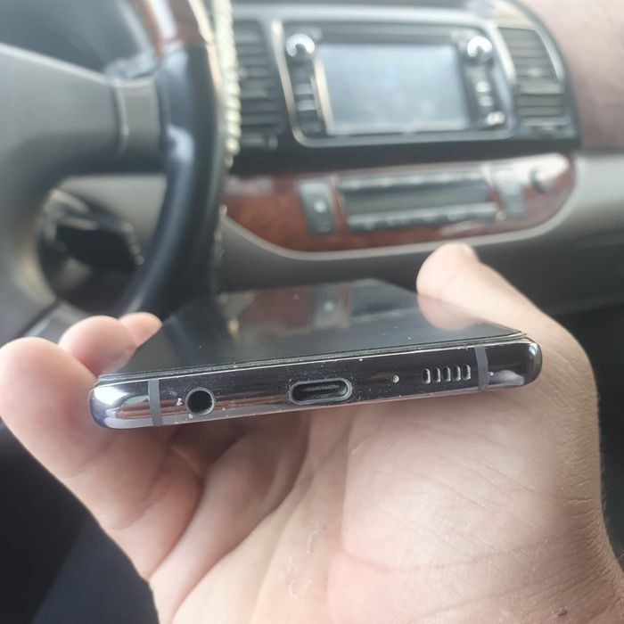 Samsung S10+ black edition