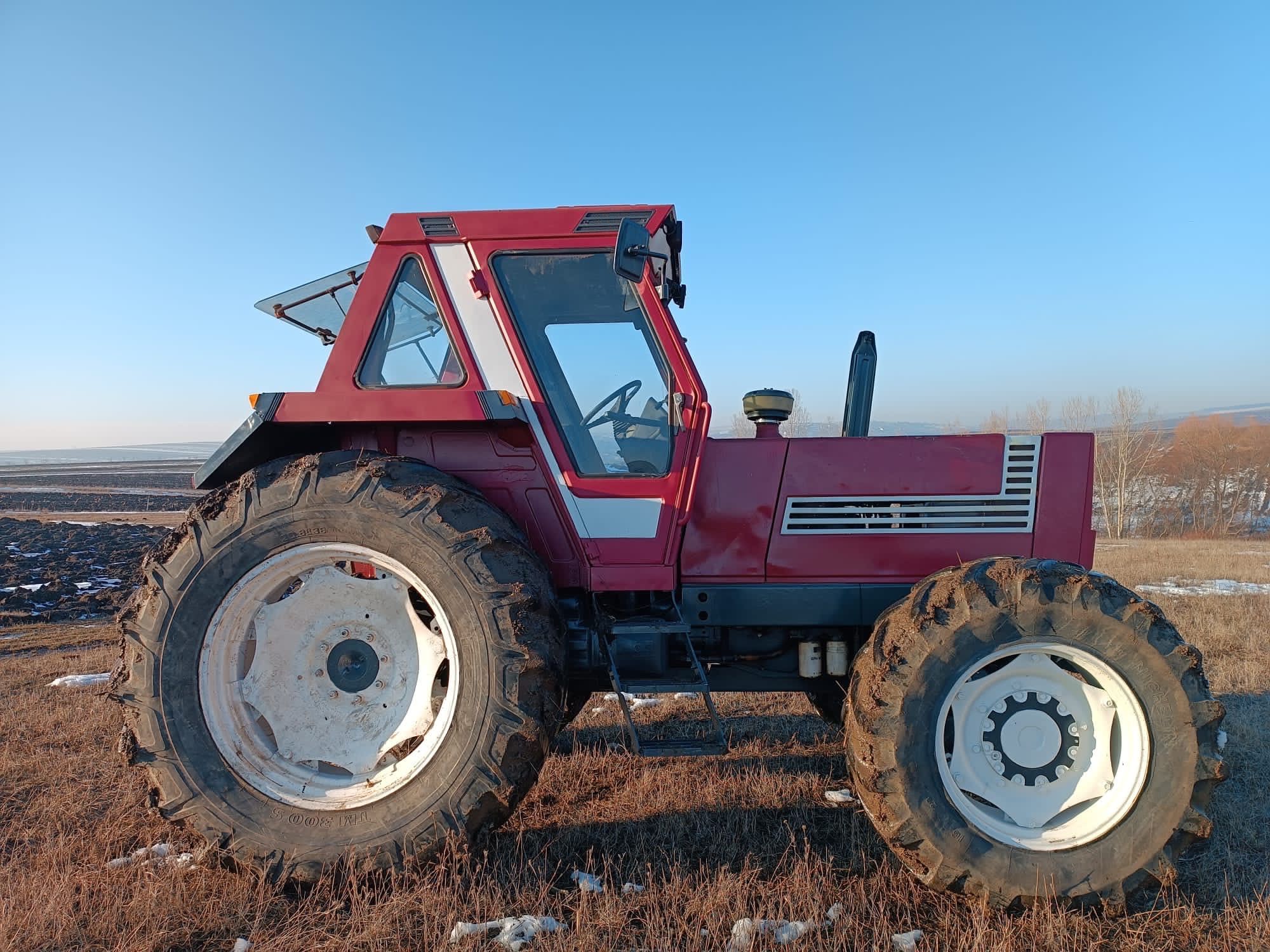 Vând tractor FIAT 130 cai adus recent belgia tractor tel 0032465803979 ...