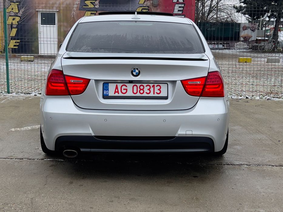 BMW Seria 3 /  Xenon / Trapa / Navi / Scaune full electrice cu memorii