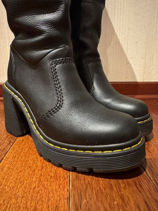 Дамски ботуши Dr Martens