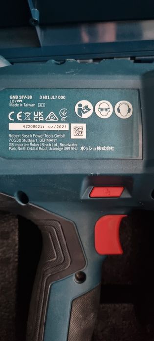 Pistol pentru cuie in beton Bosch GNB 18-38