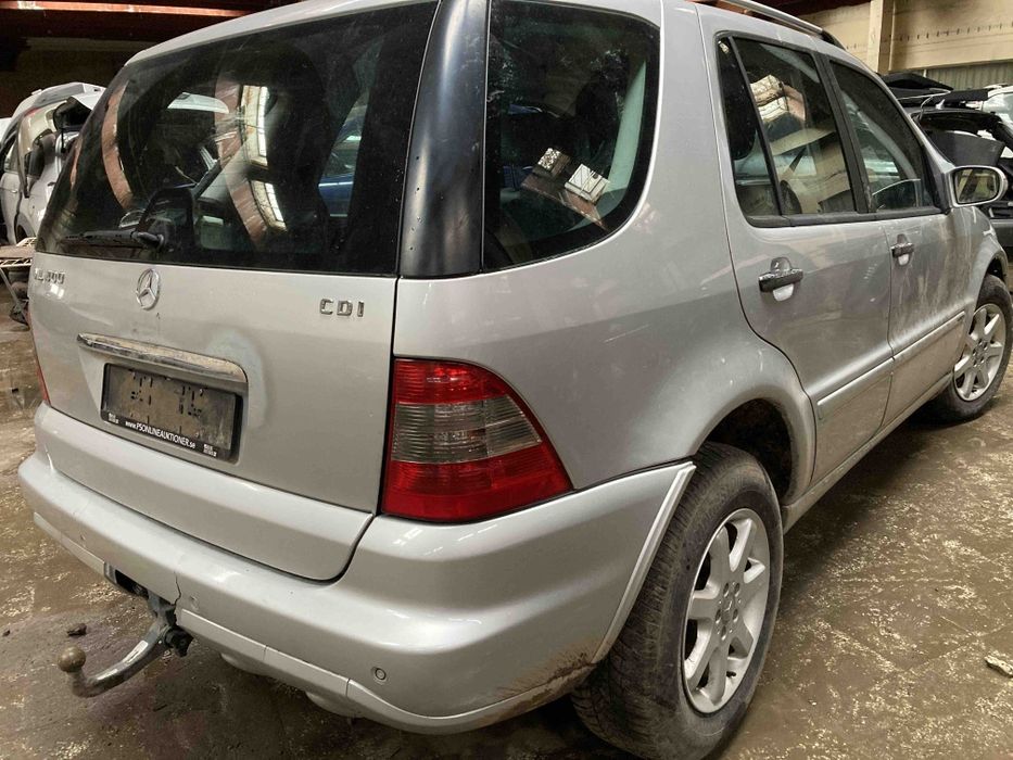 Продава се само на части Mercedes ML 400cdi