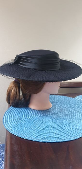 Palarie neagra pentru nuntă