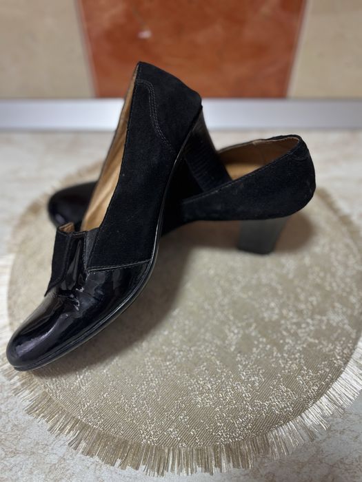 Pantofi din piele naturala !