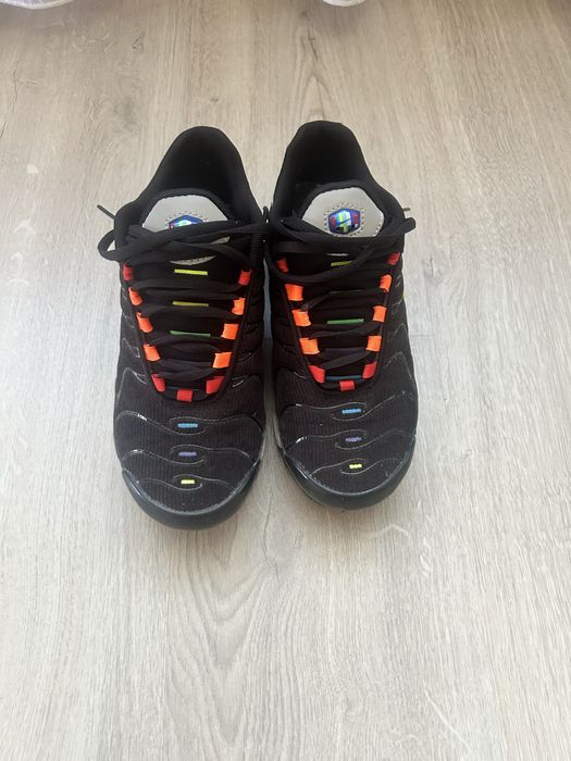Vand adidasi nike tn
