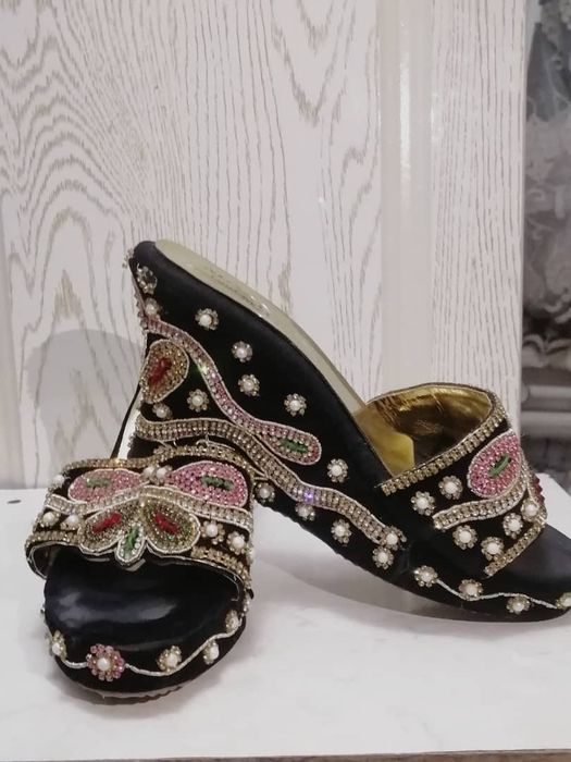 Продам индийские тапочка каблук