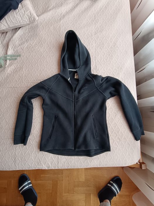 New Nike tech fleece M