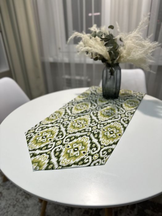 продам раннеры (дорожек на стол)