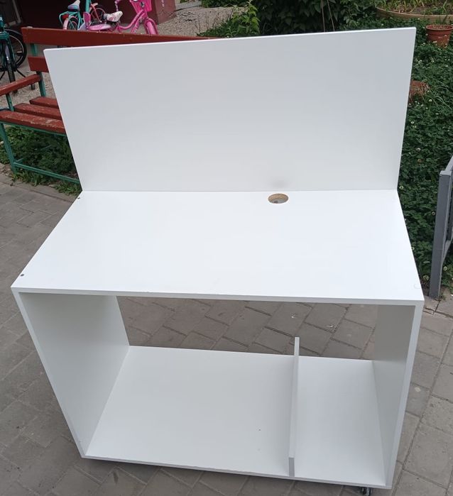 Стол письменный продам