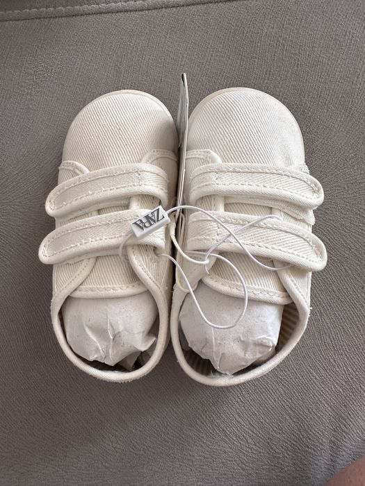 Чисто нови детски гуменки на Зара