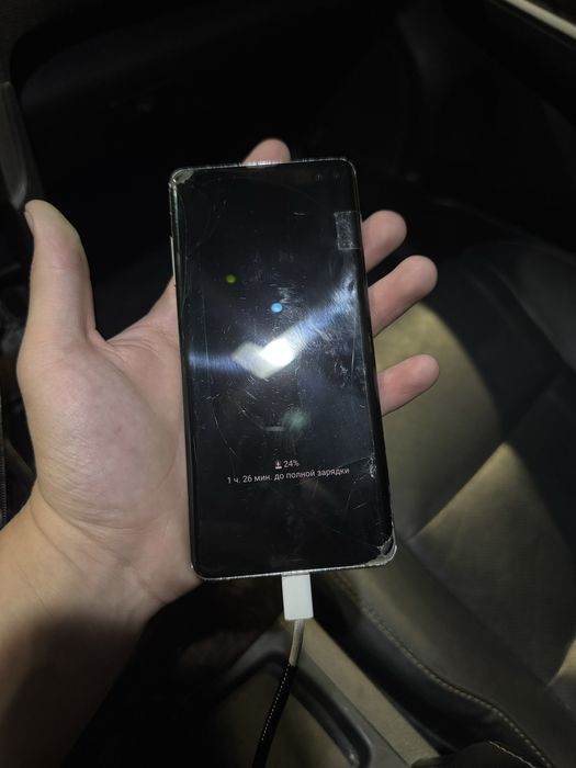 Samsung S10+ Продам