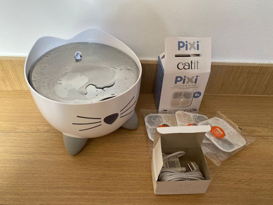 Fântână apă pentru pisici din oțel inoxidabil Catit PIXI 2.5l