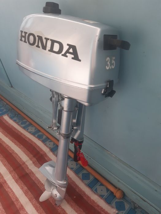 Лодка резиновая + мотор