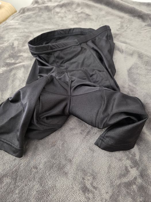 Pantaloni scurți ciclism cu bazon / căptușeală protecție, negri