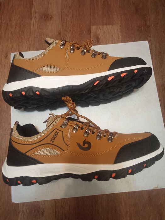 Кроссовки для похода на природу